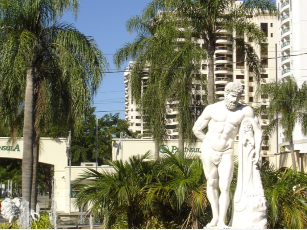 VIA BELLA – PENÍNSULA- BARRA DA TIJUCA.